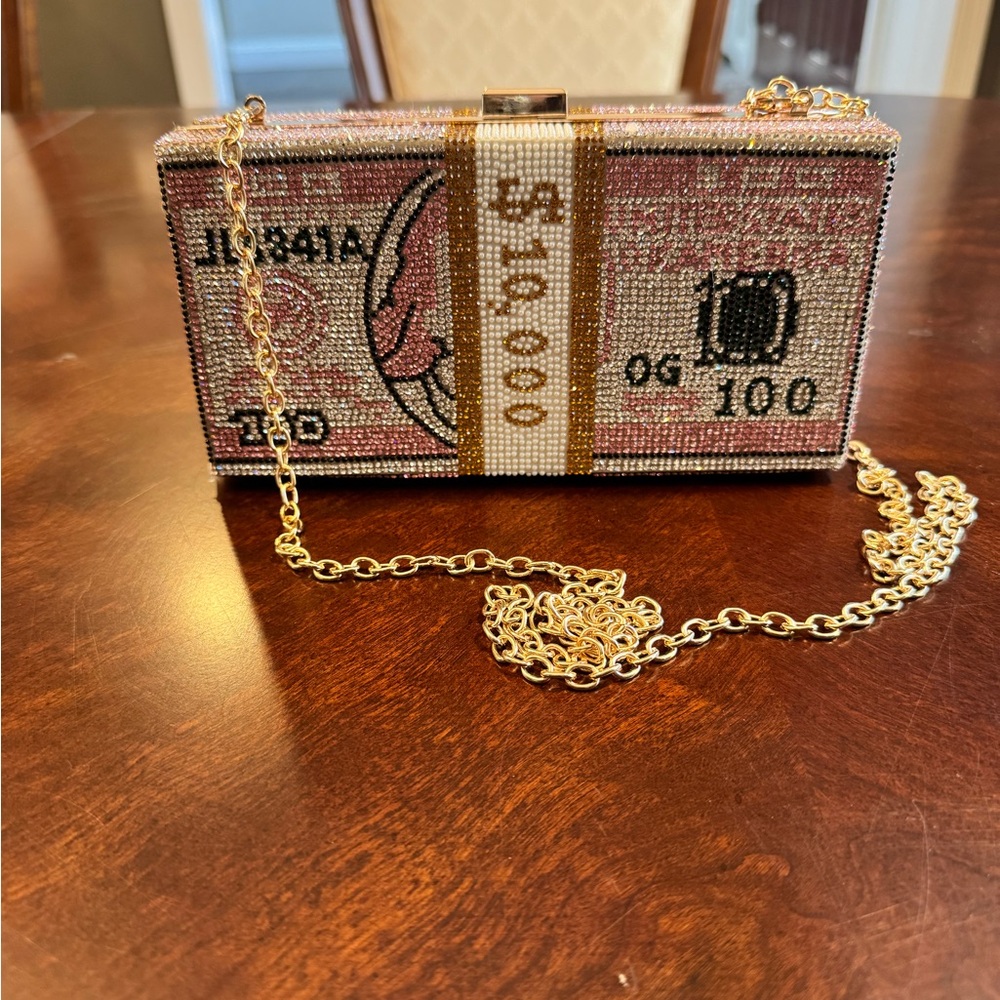 Beaded Crystal Pink, White and Gold Money bag!!!